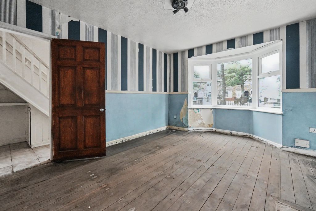 Property photo 2 of 17 174 Finch Lane, Knotty Ash, Liverpool, L14 9Qd