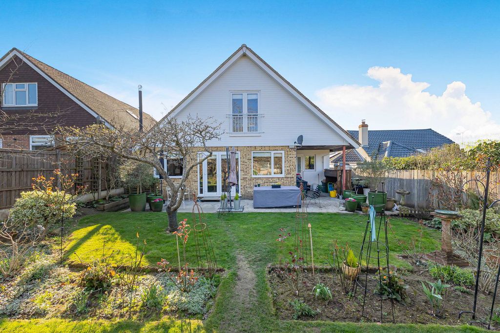 Property photo 3 of 56