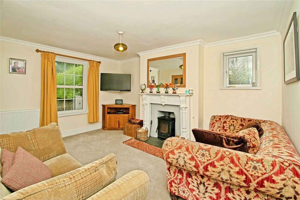 Property photo 2 of 14 Picture No. 24