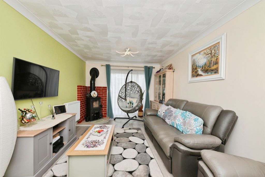 Property photo 2 of 15