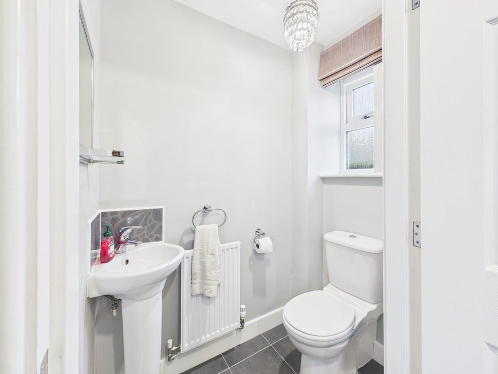 Property photo 3 of 18 Cam04899G0-Pr0256-Still002.Jpg