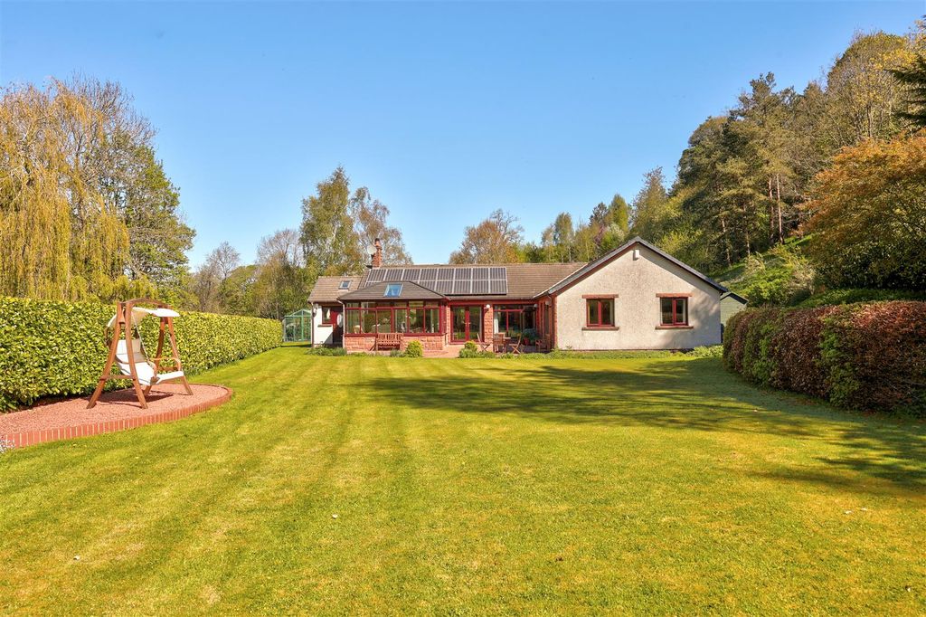 Property photo 1 of 54 Cald Brae