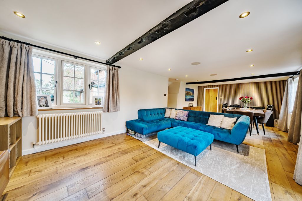 Property photo 3 of 24