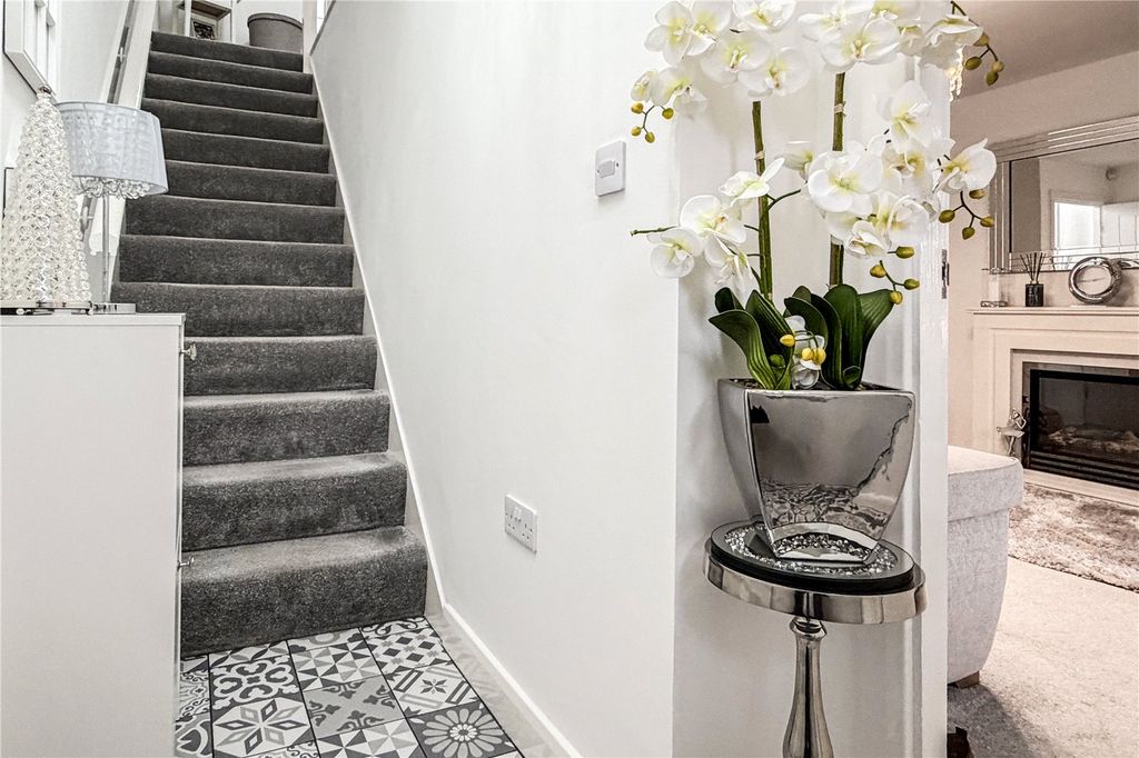 Property photo 2 of 23 Hall