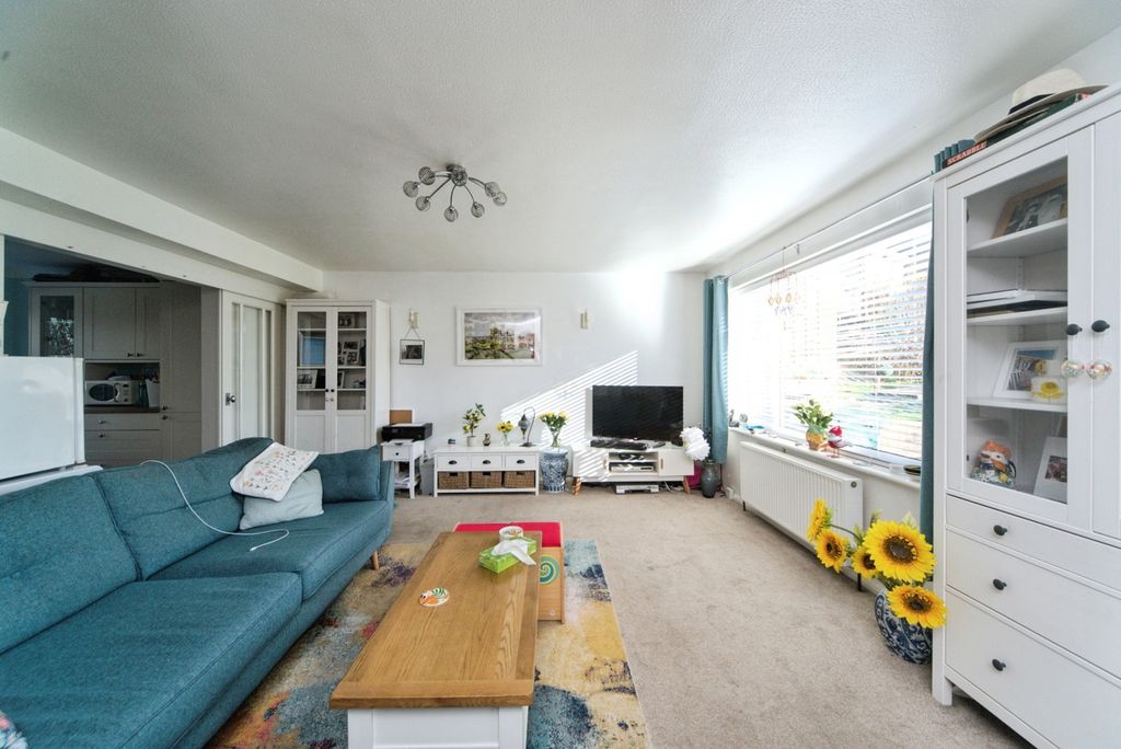 Property photo 3 of 27 Pbox-Img.Jpg