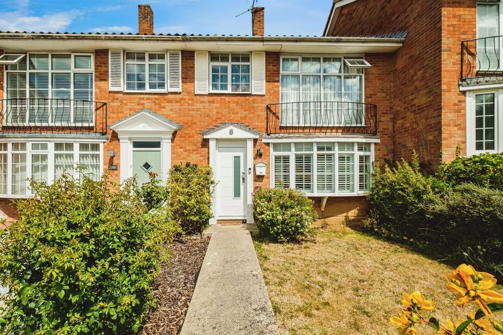 Property photo 1 of 17
