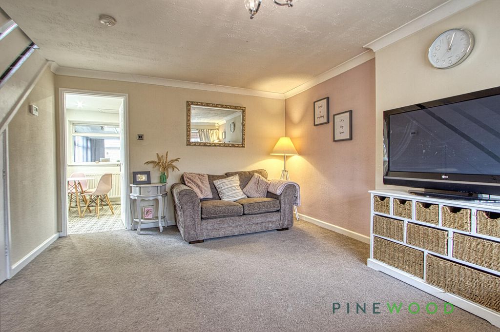 Property photo 2 of 16 Living Room