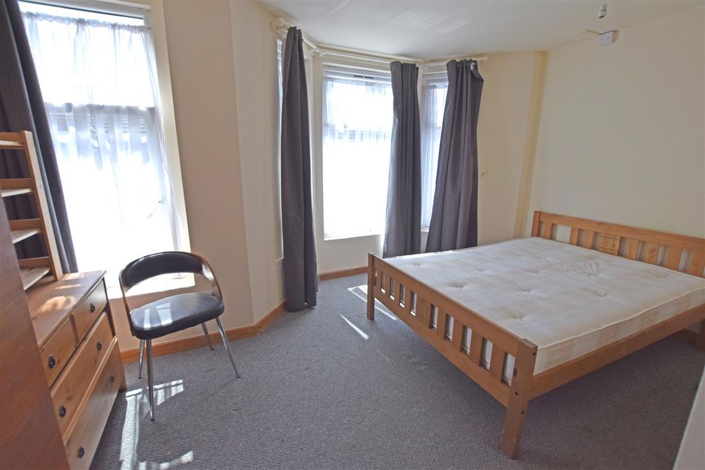 Additional image 12 of 2 bed flat for saleAustralia Road, Heath/Gabalfa, Cardiff CF14