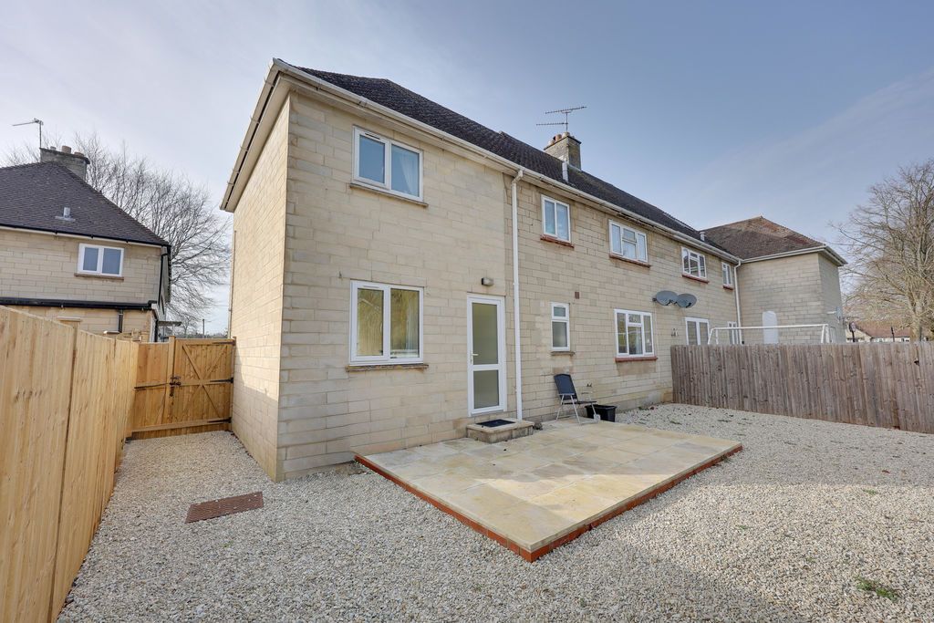 Property photo 1 of 11 Photo 10