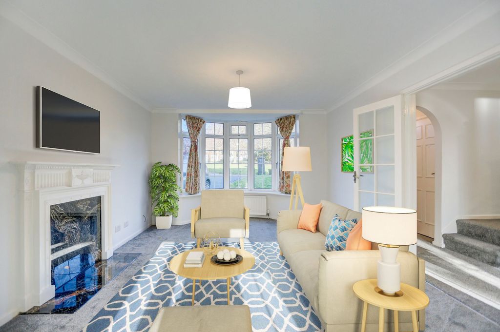 Property photo 2 of 13