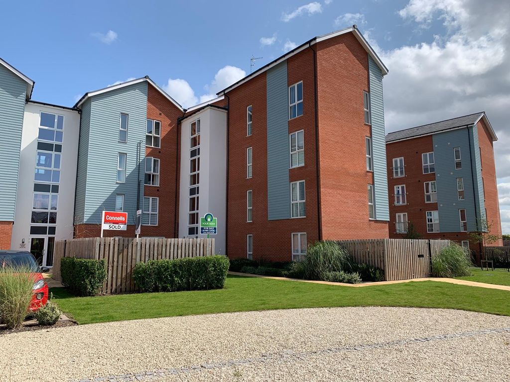 Property photo 1 of 9 Exterior