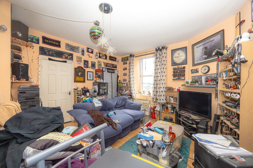 Property photo 2 of 24