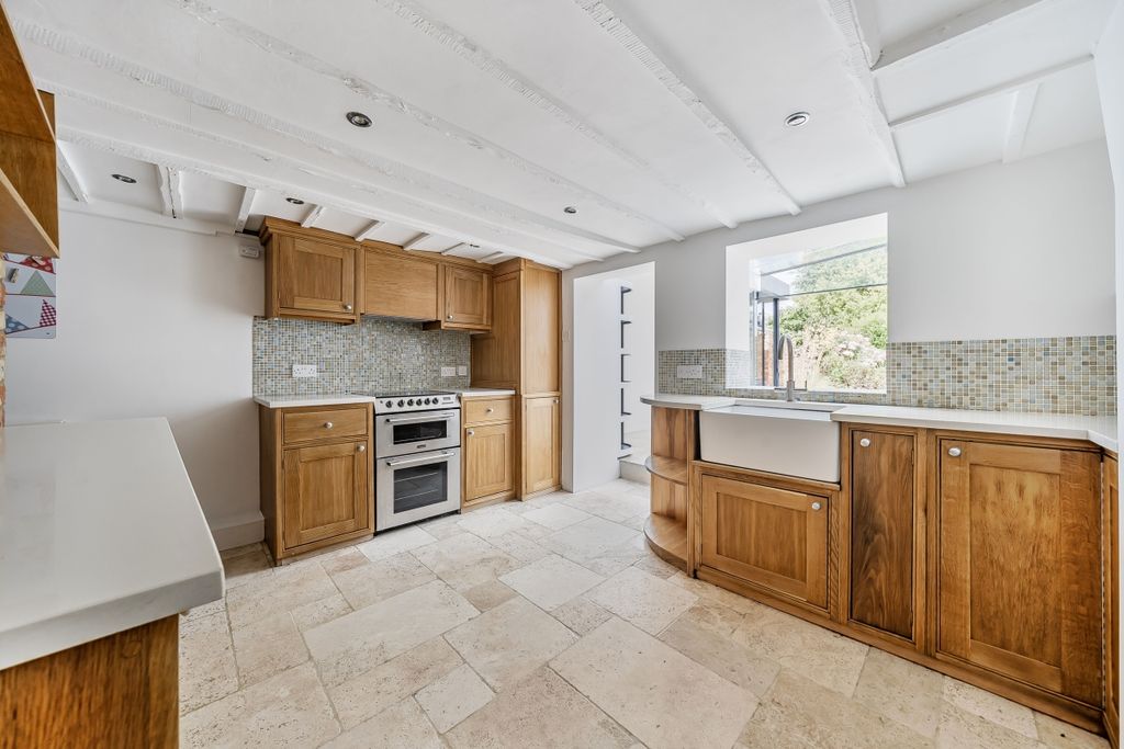Property photo 2 of 21 1332532-14-688E2E...