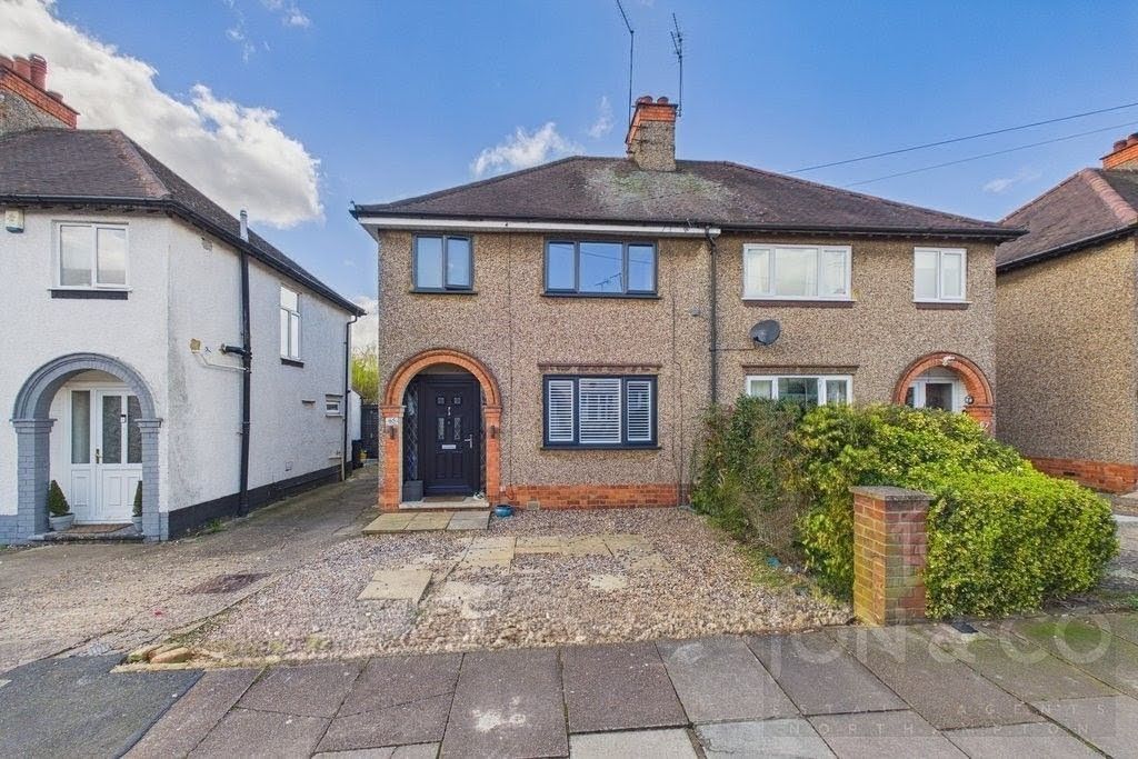 Property photo 1 of 12