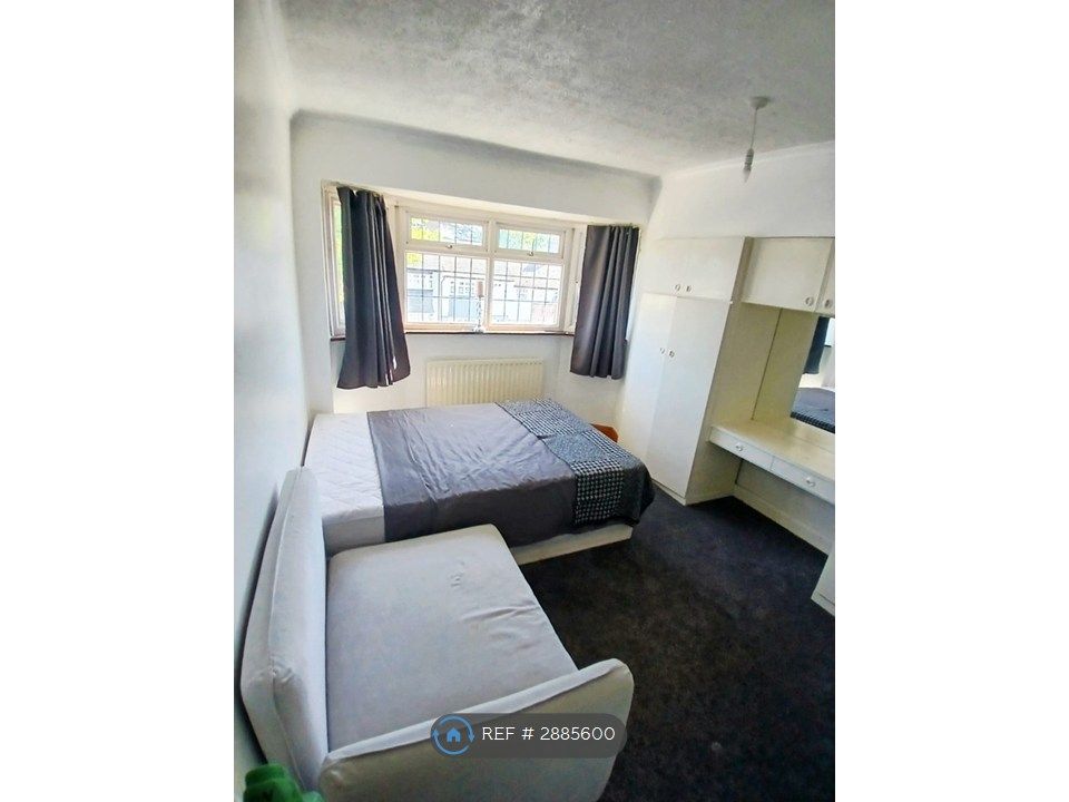 Property photo 2 of 13 Room 3