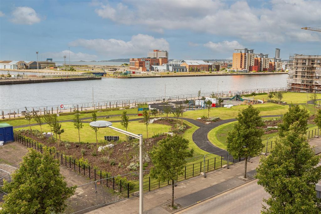 Property photo 2 of 27 View 2.Jpg