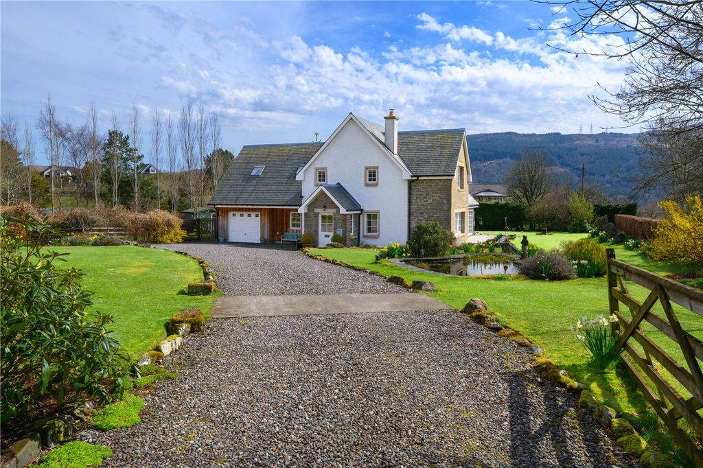 Property photo 1 of 26 Exterior