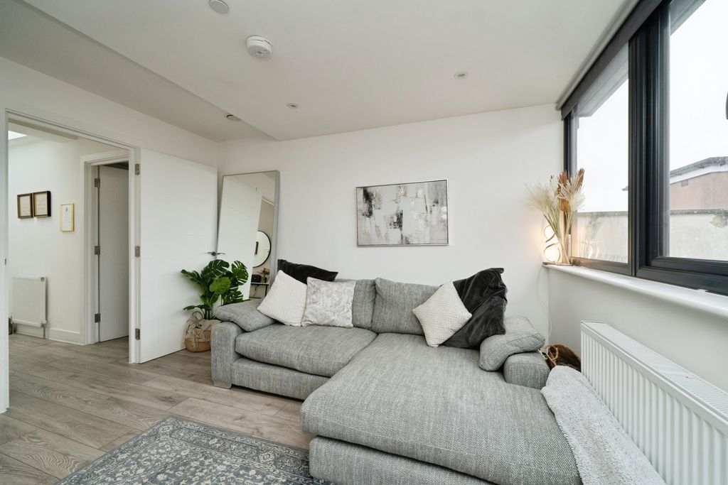 Property photo 1 of 13 Photo