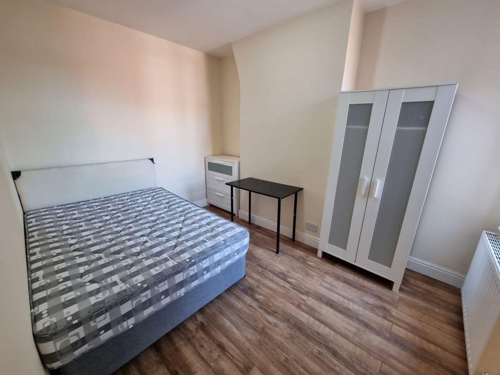 Property photo 2 of 8 Gallery