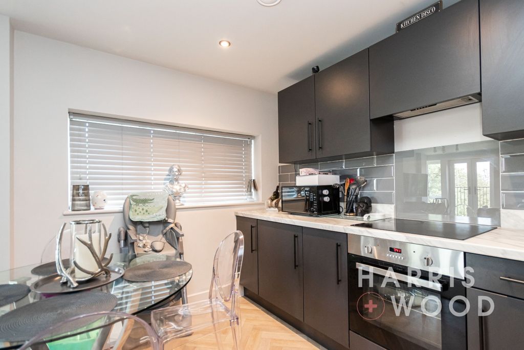 Property photo 3 of 10 4291607