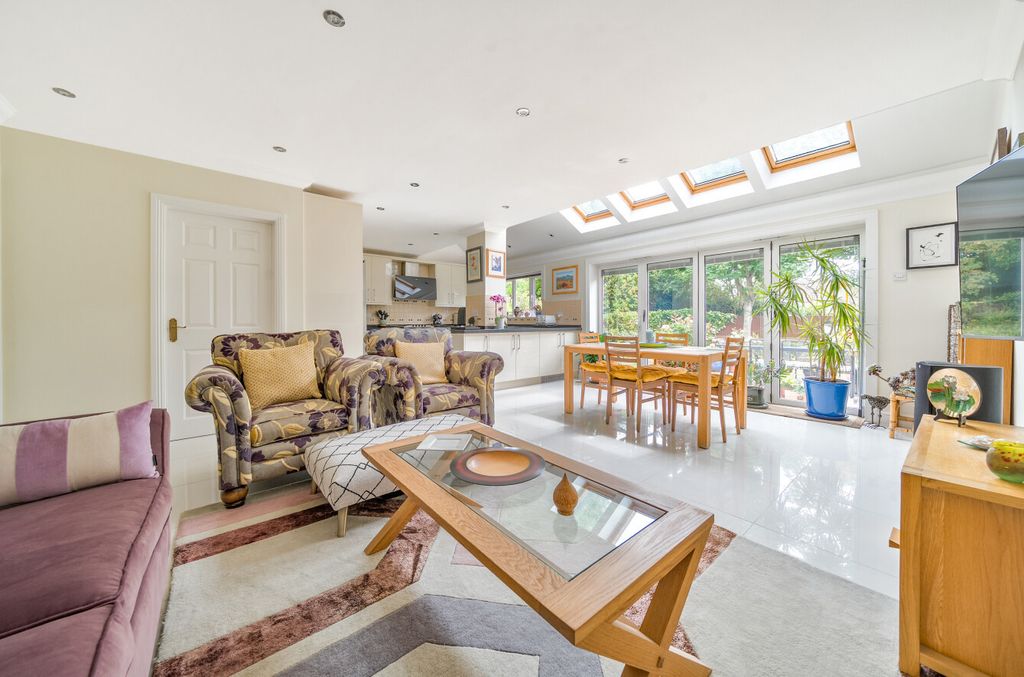 Property photo 2 of 14 1317315-5-6865757...