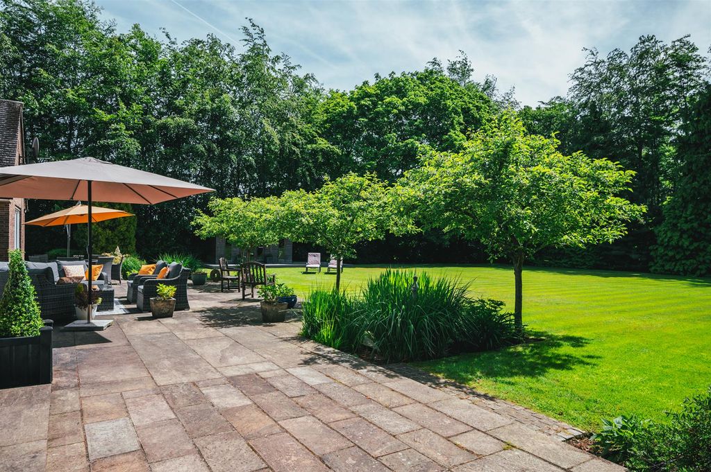 Additional image 66 of 5 bed detached house for saleDore Road, Sheffield S17