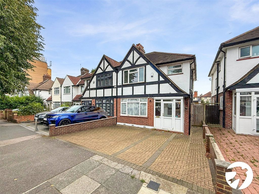 Property photo 1 of 21 External