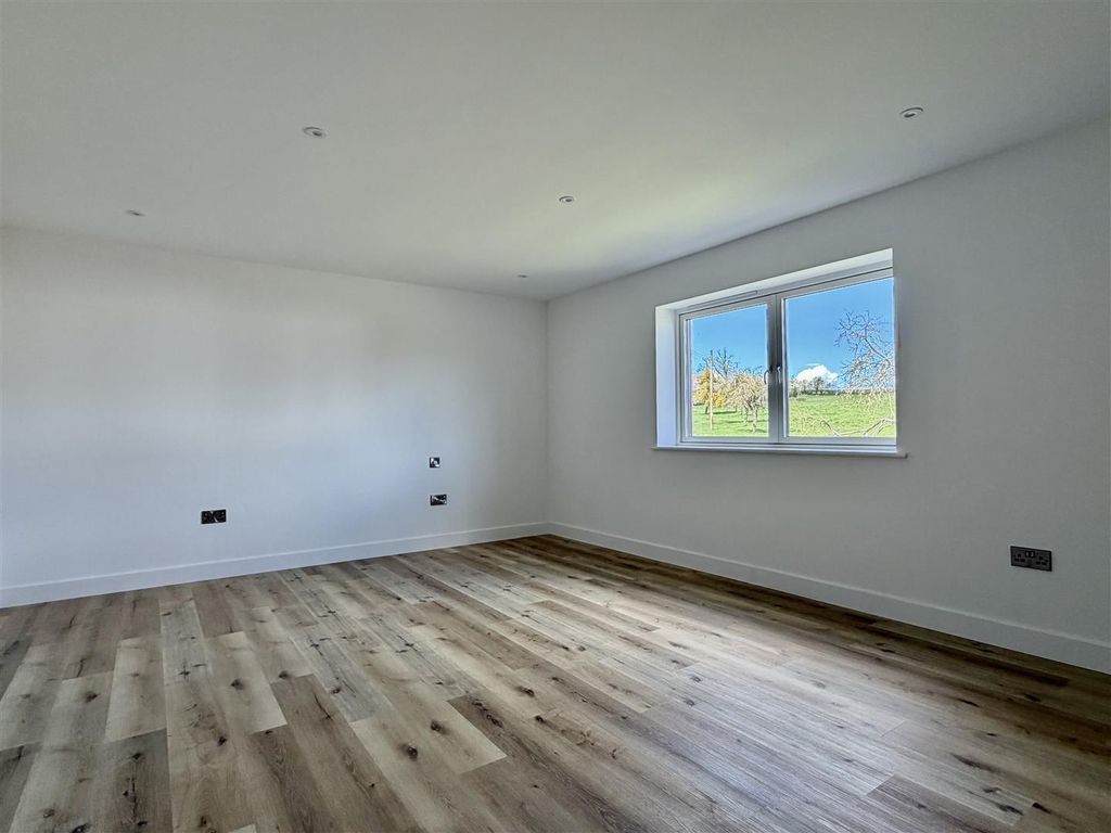 Additional image 14 of 4 bed property for saleColdwells Road, Holmer, Hereford HR1