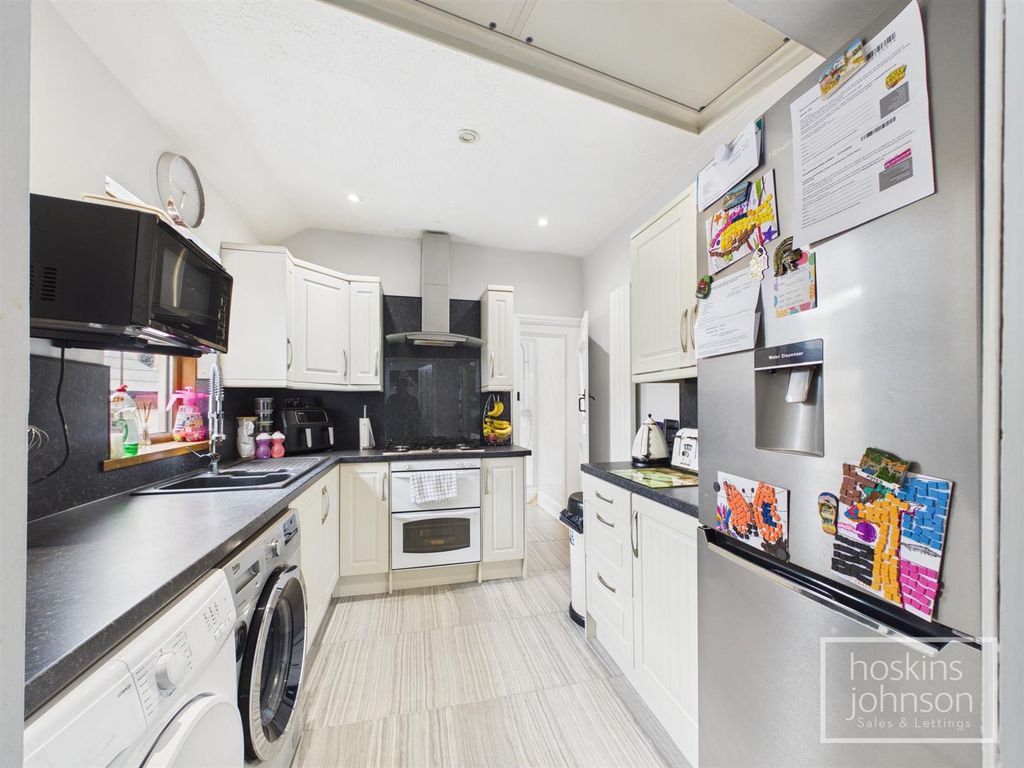 Property photo 3 of 16 Kitchen
