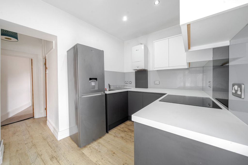 Property photo 3 of 14 Kitchen