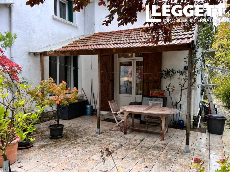 Property photo 2 of 10