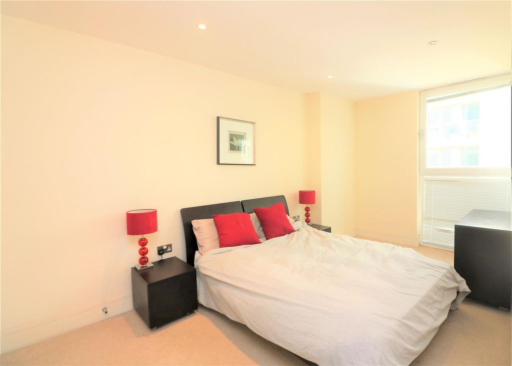 Property photo 3 of 6