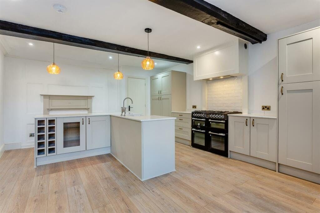 Property photo 3 of 7 5.Jpg