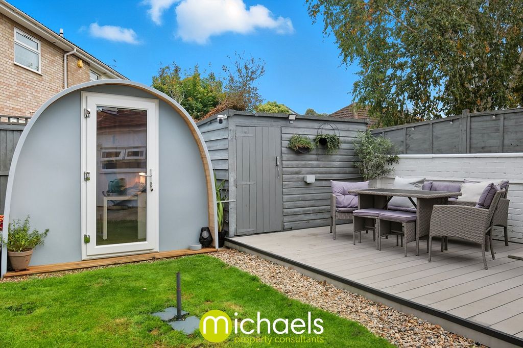 Property photo 3 of 23