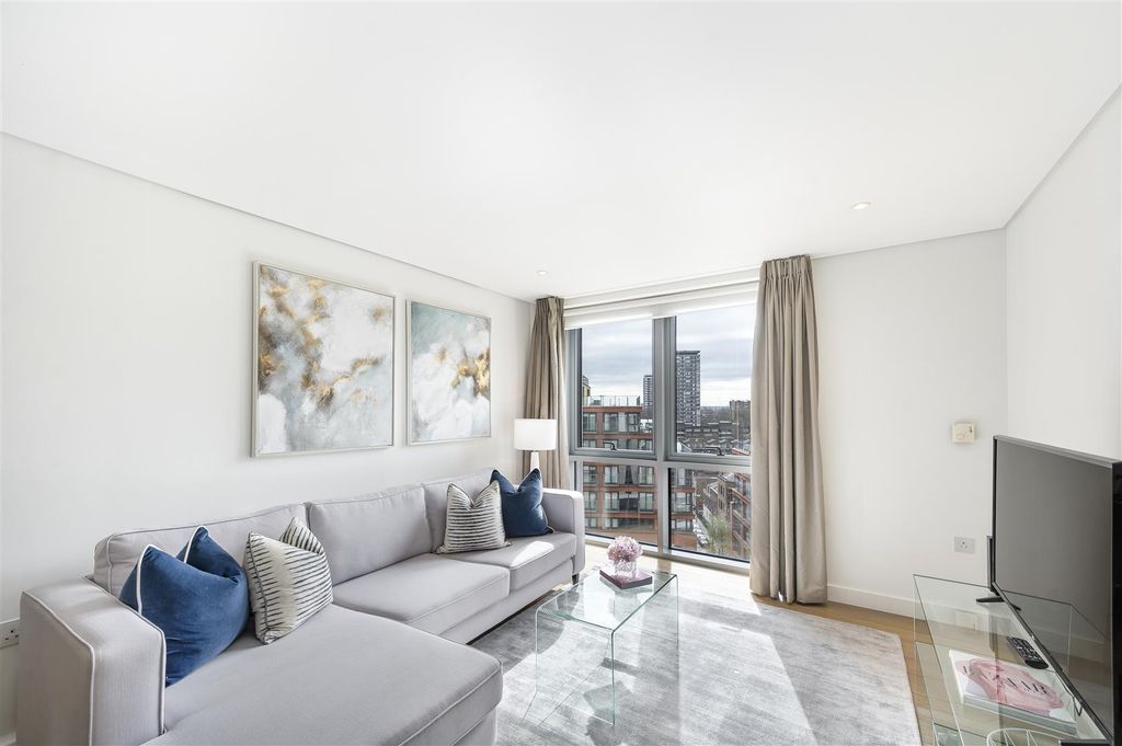 Property photo 1 of 14 8460410-Interior09.Jpg