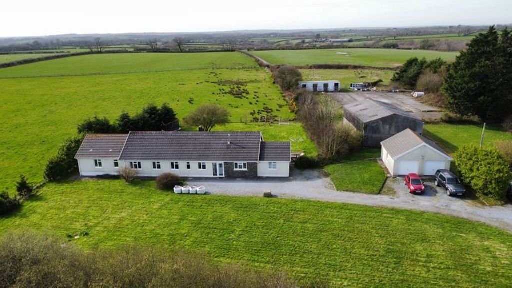 Property photo 1 of 44