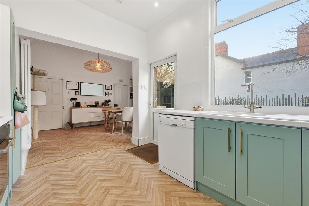 Property photo 3 of 27 P1758074.Jpg