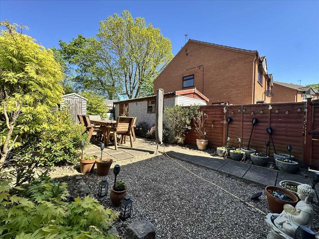 Property photo 2 of 24