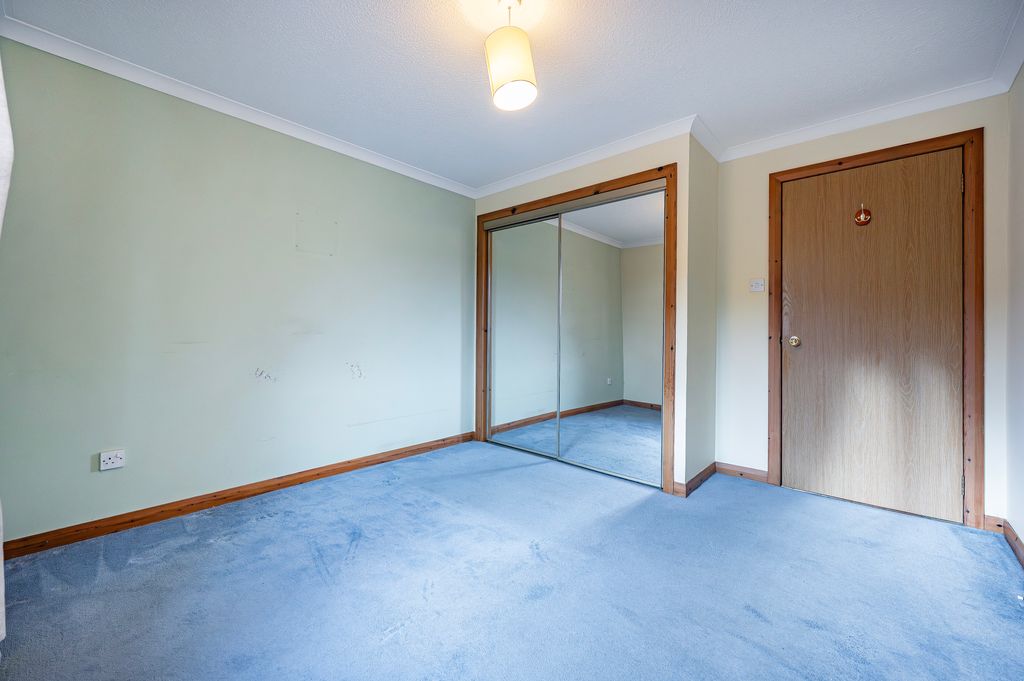 Property photo 3 of 25