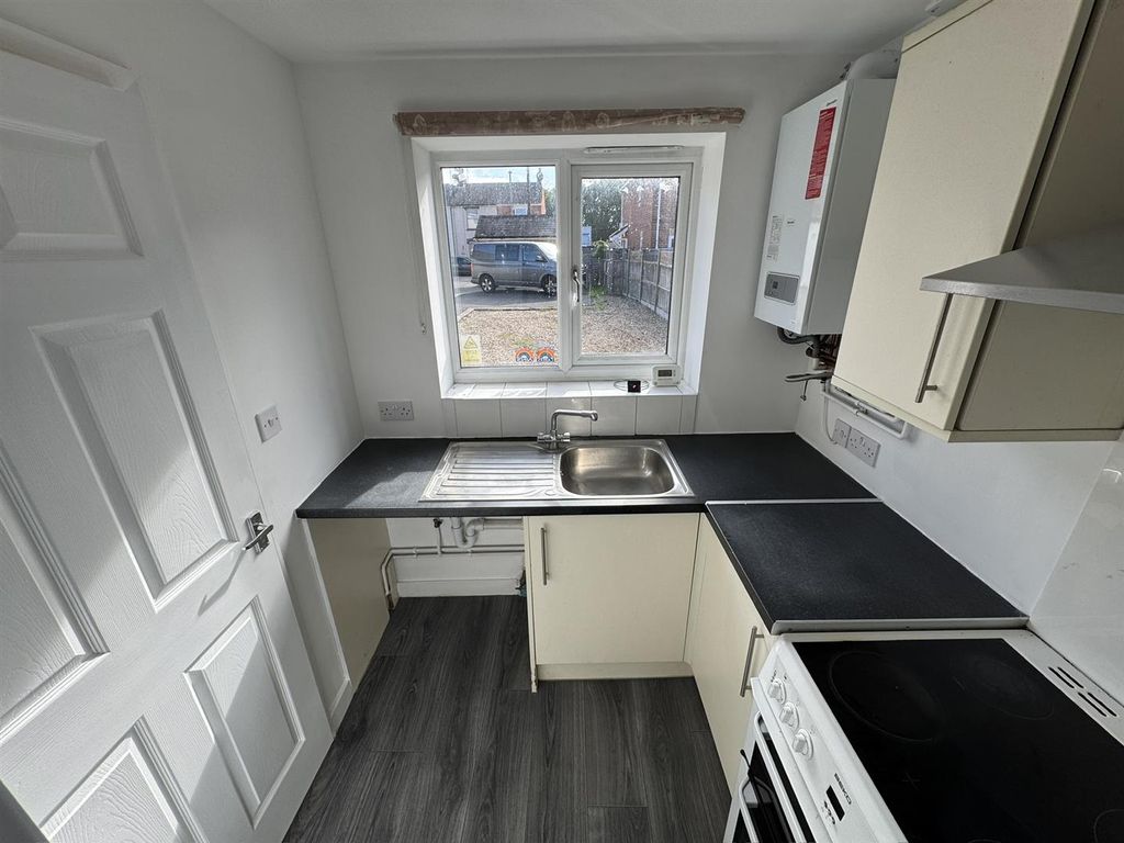 Property photo 3 of 10 A382E45E-Bba0-4E72-A334-0C255C50CD36_1_102_O.Jpeg
