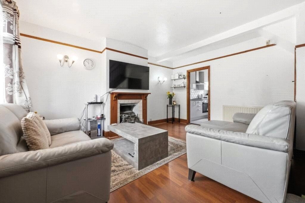 Property photo 2 of 18 Reception Room