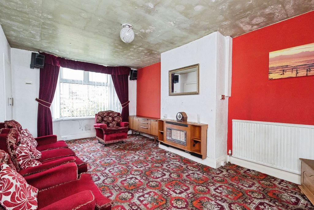 Property photo 2 of 17 Photo