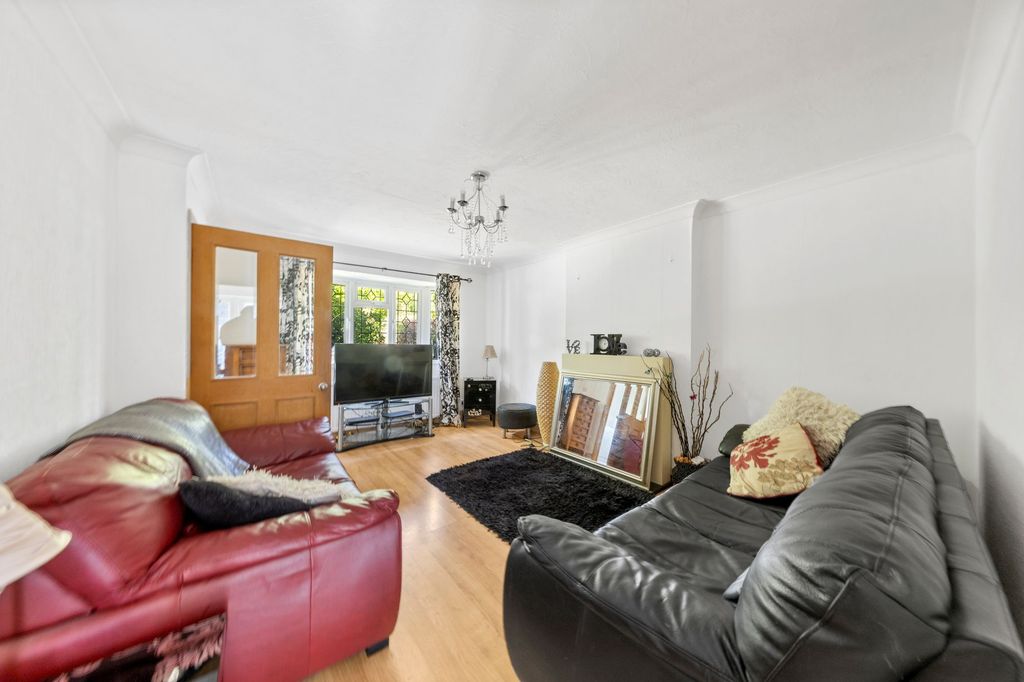 Property photo 3 of 19