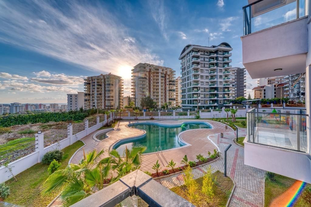 Property photo 1 of 22 State Of The Art Alanya Apartment For Sale In Mahmutlar Â€“ Beautiful Exterior With Shared Pool