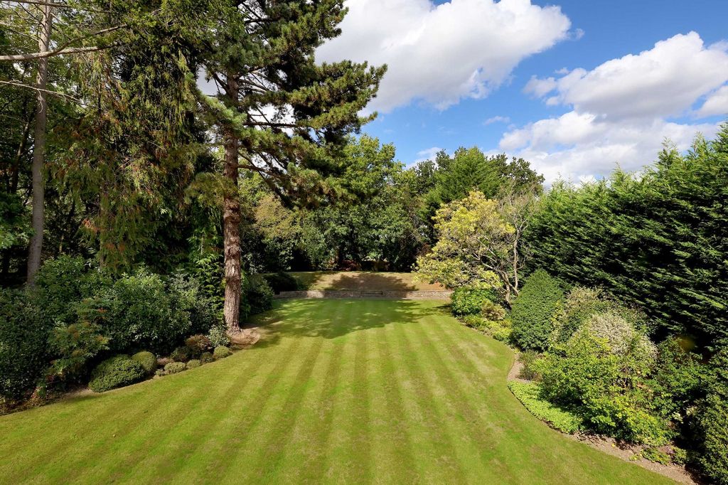 Property photo 2 of 19 Picture No. 18