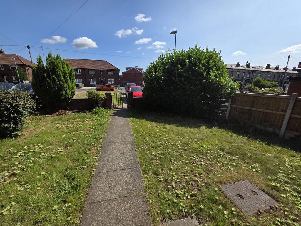 Property photo 2 of 13