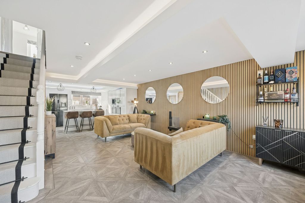 Property photo 2 of 37 Open Plan Living Space