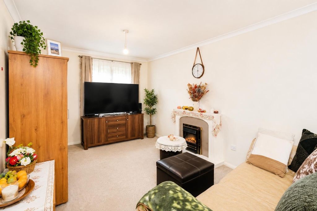 Property photo 3 of 10
