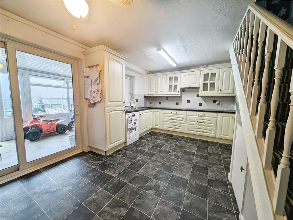 Property photo 3 of 9 Picture No. 14
