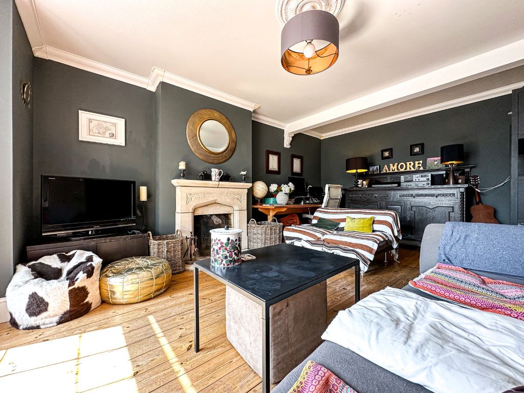 Property photo 3 of 31 5261977